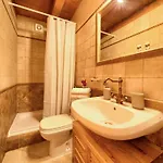 Steinvilla Margaret Mit Pool Und Besonderem Flair By Interhome