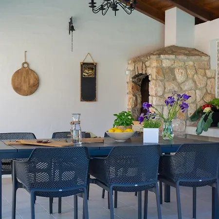 Ferienhaus Steinvilla Margaret Mit Pool Und Besonderem Flair By Interhome Garica