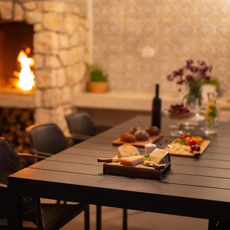 Steinvilla Margaret Mit Pool Und Besonderem Flair By Interhome Ferienhaus *