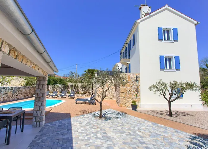 בית נופש Steinvilla Margaret Mit Pool Und Besonderem Flair By Interhome
