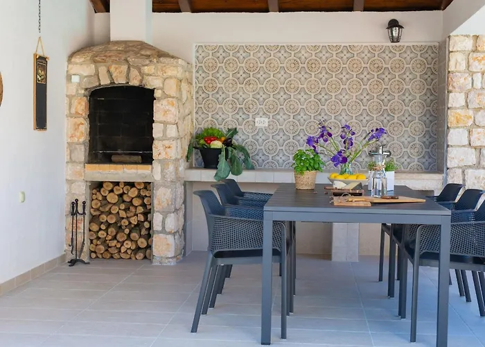 Steinvilla Margaret Mit Pool Und Besonderem Flair By Interhome בית נופש *
