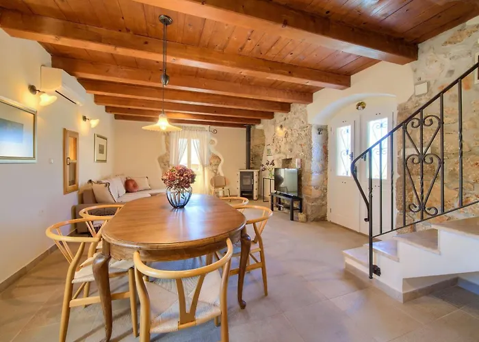 Steinvilla Margaret Mit Pool Und Besonderem Flair By Interhome * Garica