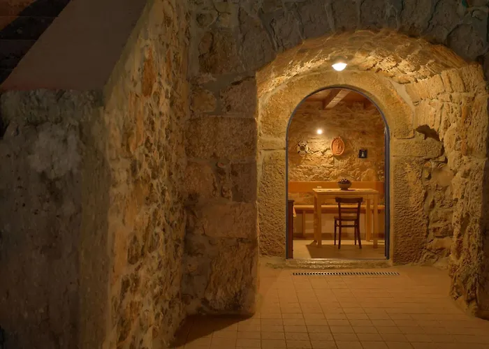 בית נופש Steinvilla Margaret Mit Pool Und Besonderem Flair By Interhome *