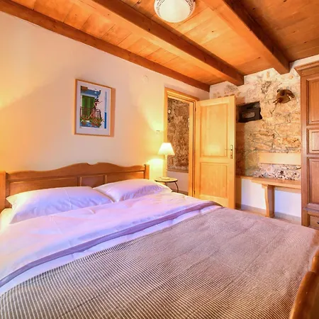 Holiday home Steinvilla Margaret Mit Pool Und Besonderem Flair By Interhome