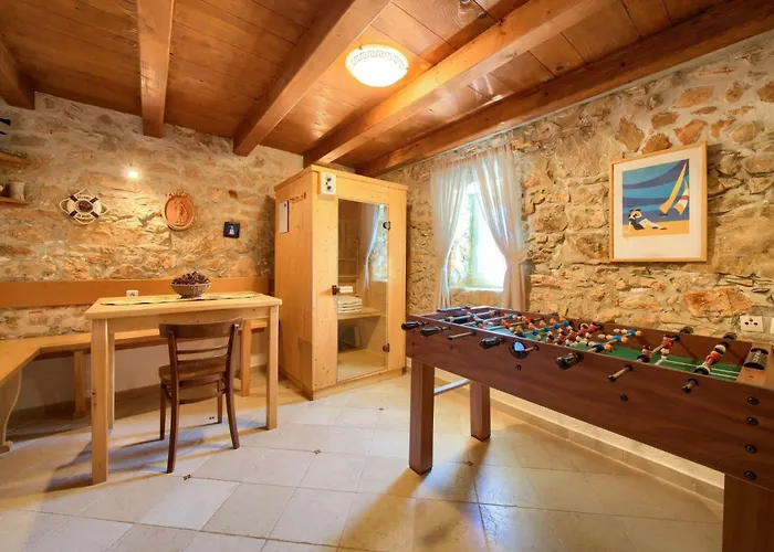 Holiday home Steinvilla Margaret Mit Pool Und Besonderem Flair By Interhome *