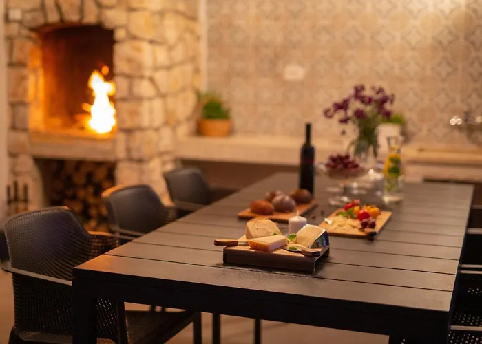 Steinvilla Margaret Mit Pool Und Besonderem Flair By Interhome Holiday home *