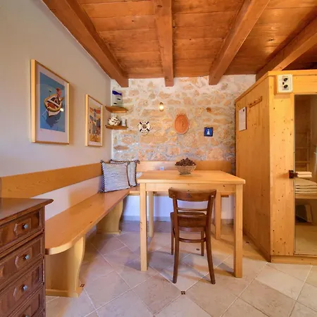 Casa de Férias Steinvilla Margaret Mit Pool Und Besonderem Flair By Interhome Garica