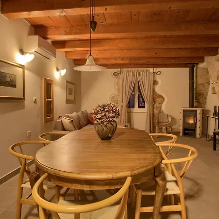 Steinvilla Margaret Mit Pool Und Besonderem Flair By Interhome *