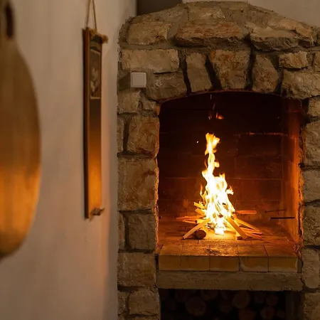 Steinvilla Margaret Mit Pool Und Besonderem Flair By Interhome Casa de Férias